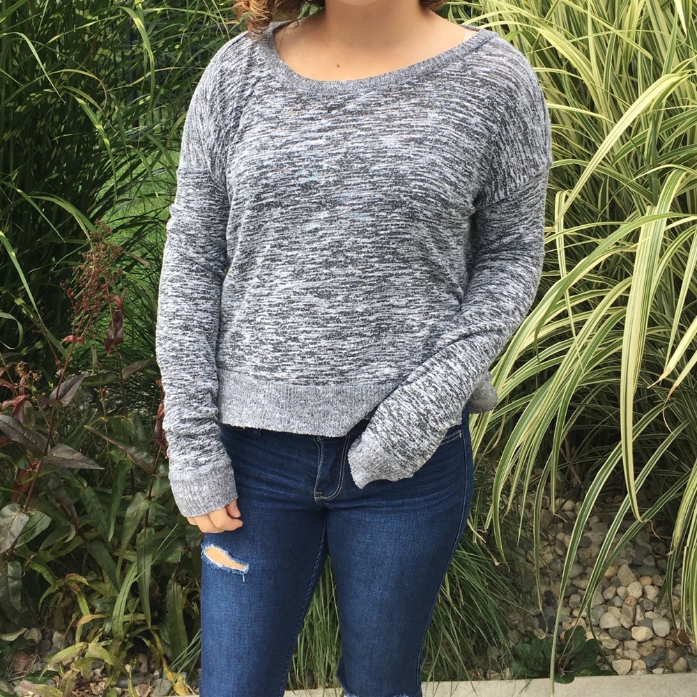 Grey top